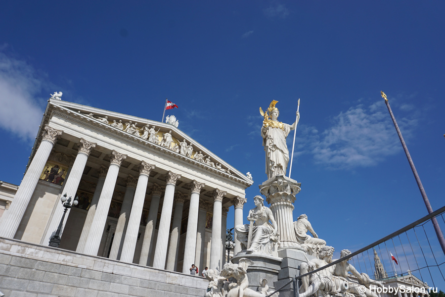 Здание парламента в Вене