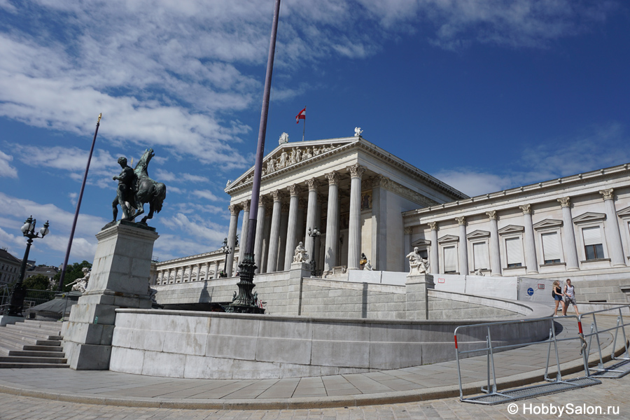 Здание парламента в Вене