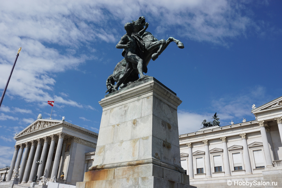 Здание парламента в Вене