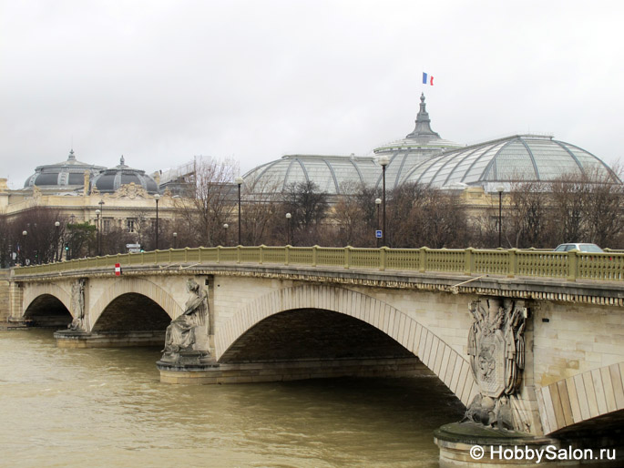 Мост Инвалидов в Париже