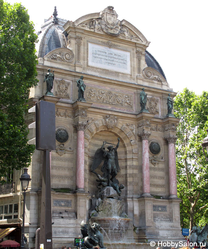 Фонтан Сен-Мишель в Париже