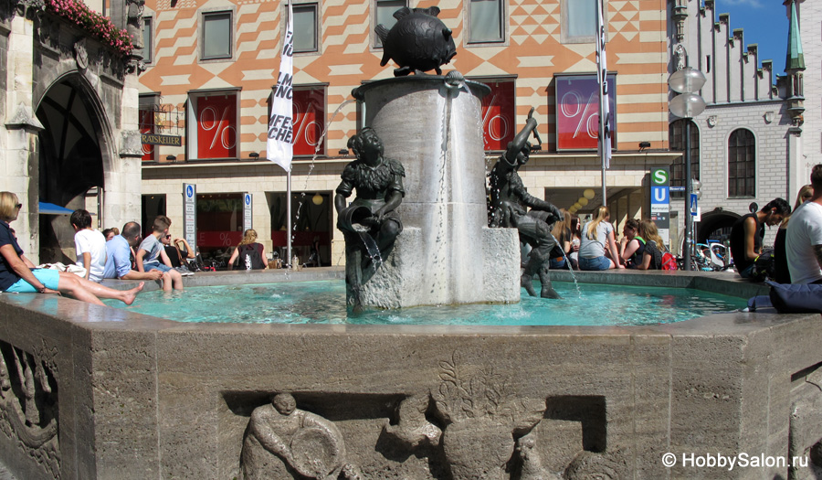 Рыбный фонтан в Мюнхене