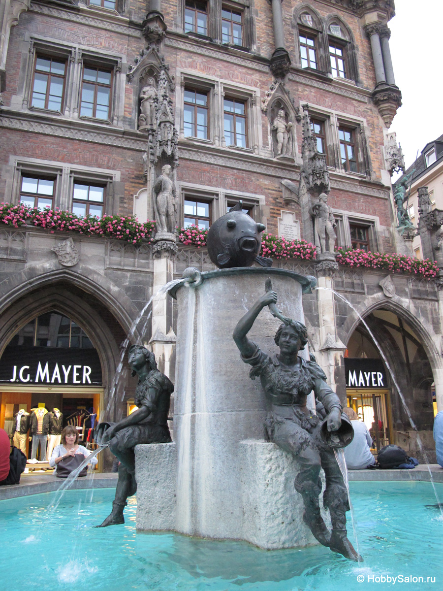 Рыбный фонтан в Мюнхене