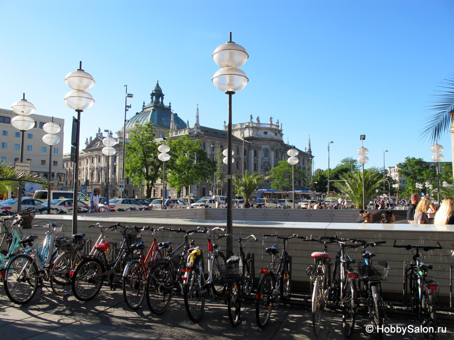 Карлсплац