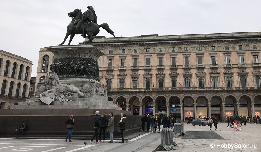 Статуя Виктора Эммануила II в Милане