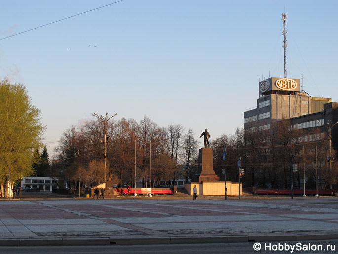 Площадь Первой Пятилетки в Екатеринбурге