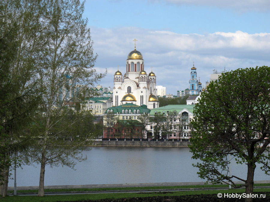 Октябрьская площадь, Екатеринбург