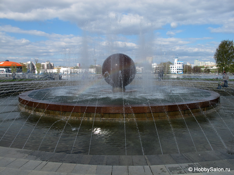 Фонтан «Шар», Екатеринбург