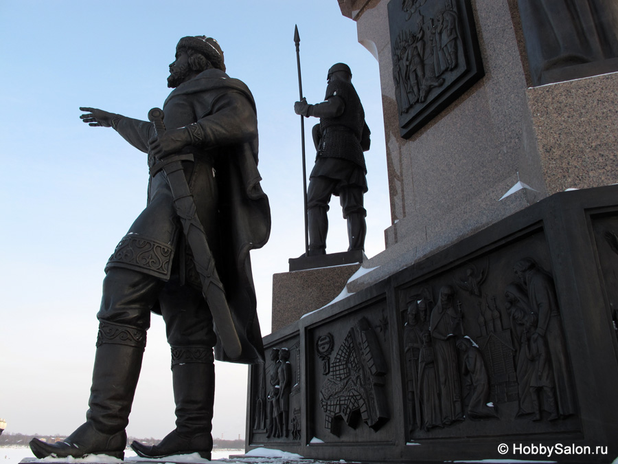 Памятник «Тысячелетие Ярославля»