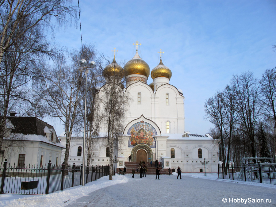 Успенский кафедральный собор в Ярославле