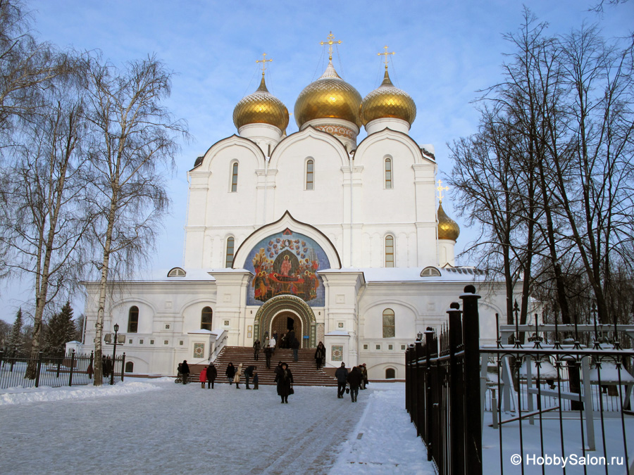 Успенский кафедральный собор в Ярославле