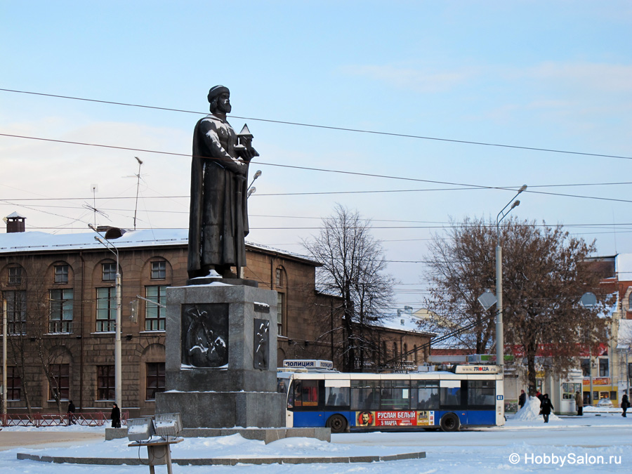 Памятник Ярославу Мудрому