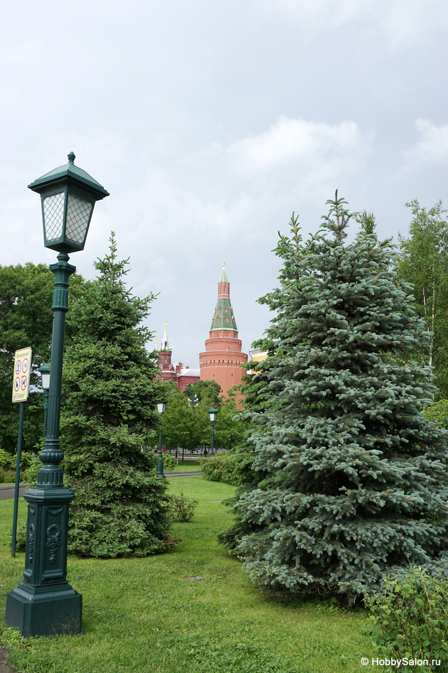 Александровский сад в Москве