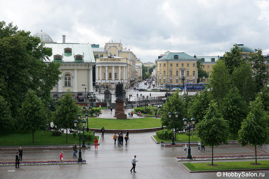 Александровский сад в Москве