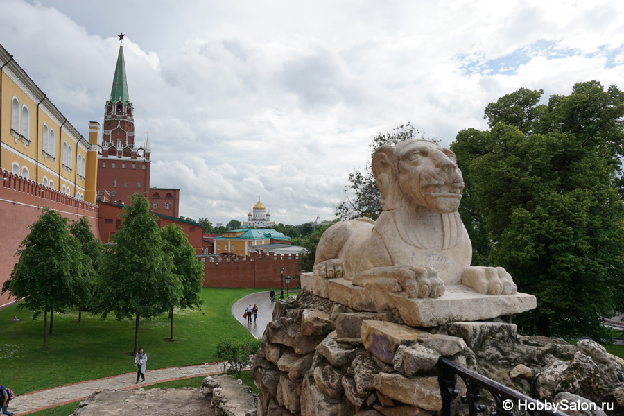 Александровский сад в Москве