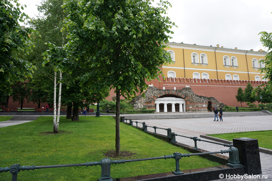 Александровский сад в Москве