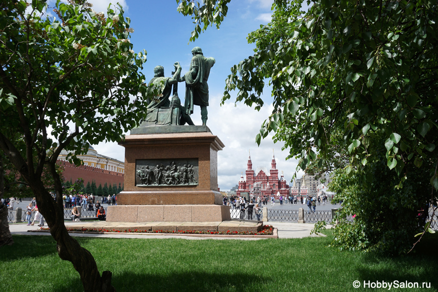 Памятник Минину и Пожарскому в Москве