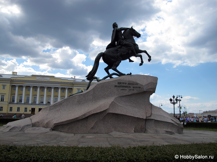 Медный всадник, памятник Петру I